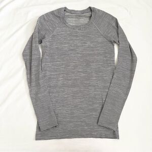 Lululemon swiftly speed long sleeve size 6 women’s black white stripe